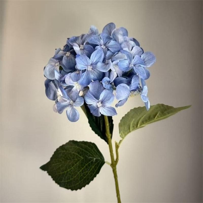 Einzelne Hortensien Esstisch Blume Kunstblume Hochwertiger Strauß Dekoration Wohnzimmer Blumenarrangement Dekoration
