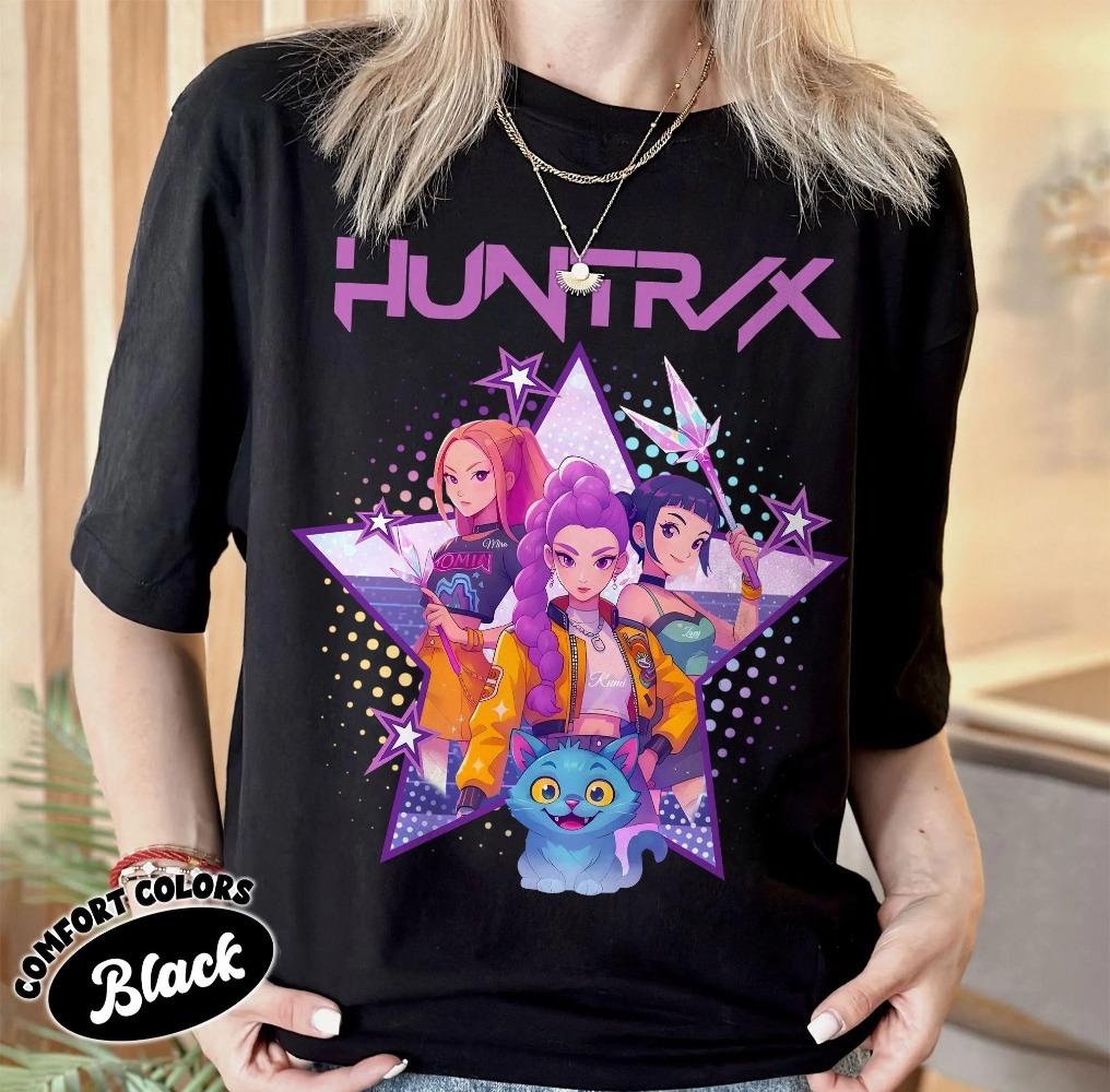 

Футболка Huntrix Футболка Demon Hunters Футболка Huntrix для девочек Футболка Mira Rumi Joey Футболка Demon Hunter Подарок для фаната K-pop K-pop Фильм M