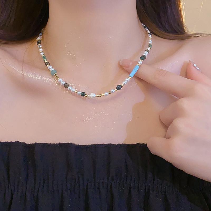 French Retro Pearl Beaded Necklace With Geometric Design For Elegant Women