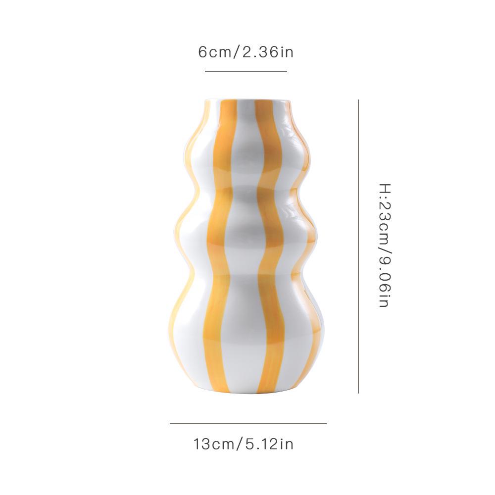 Vase Céramique Minimaliste Nordique à Rayures - Ornement Peint à la Main pour Arrangements Floraux Créatifs dans Décoration d'Intérieur Haut de Gamme.