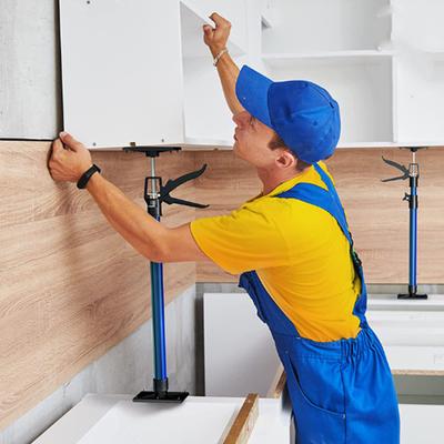 Schrank-Stützstange Robust Leicht verstellbar Anti-Rutsch Hängende Schrank-Stützstange Ausziehbar mit 4 Platten für Decke