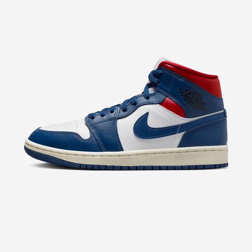 

Женские кроссовки Nike Air Jordan 1 Mid BQ6472 146