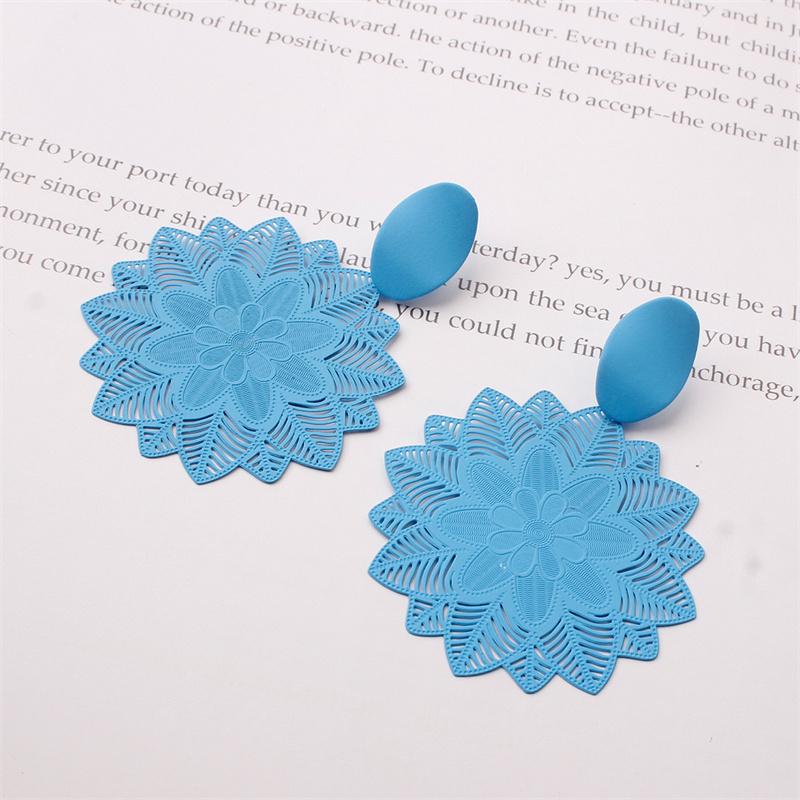 Big Black Flower Drop Kolczyki dla kobiet Hollow Netto Wisiorki Przesadzone Rock Osobowość Wedding Party Vintage Ear Jewelry