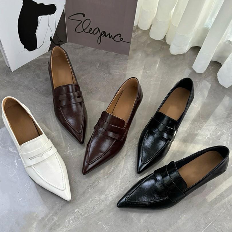Mocassini a punta francesi da donna 2025 nuovo primavera e autunno pelle di pecora retrò tacco spesso tacchi alti pelle temperamento scarpe singole