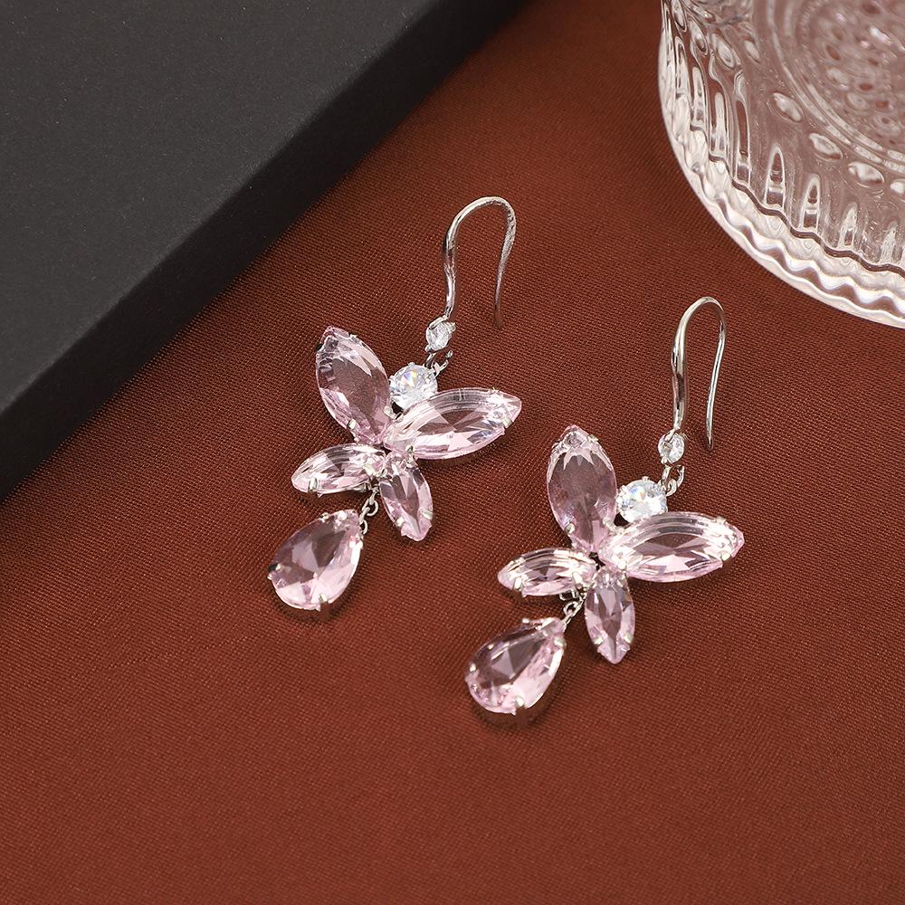 Luxury European & American Butterfly Jewelry Set: Water Drop Earrings & Gorgeous Necklace Two-Piece for Women.