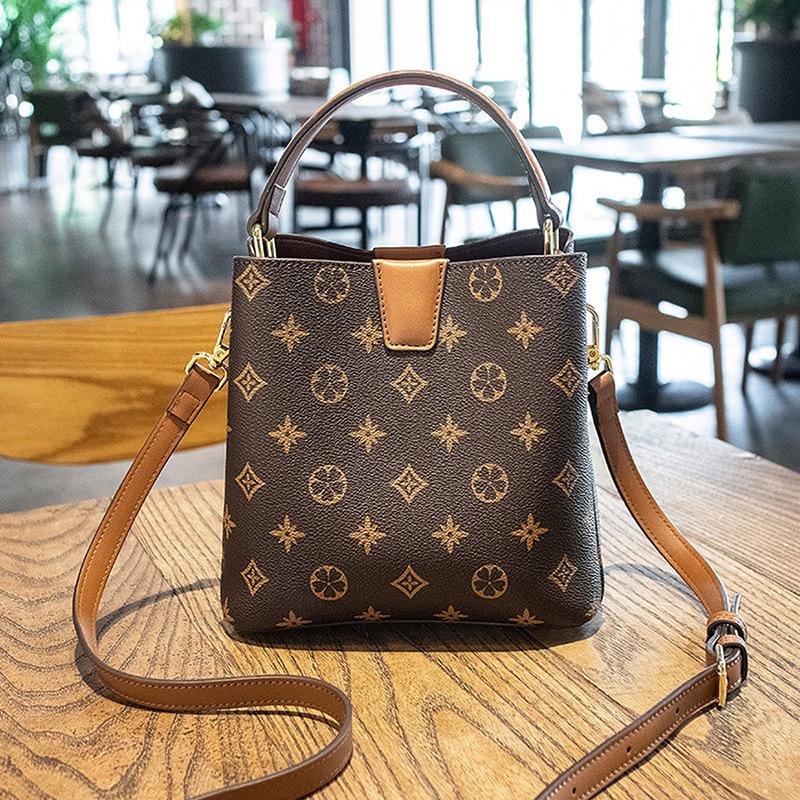 Bag Women'S Bag Crossbody Bag Portable Bucket Bag Large Capacity Fashionable Versatile Commuter Shoulder Bag