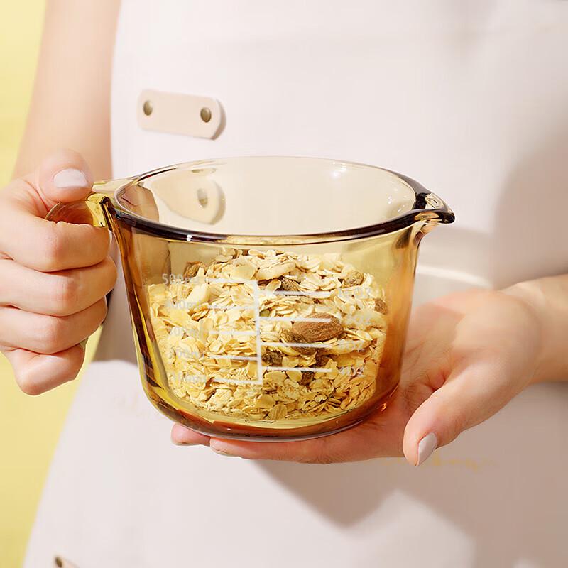 Amber Borosilicate Glass Measuring Cups (2-Pack)
