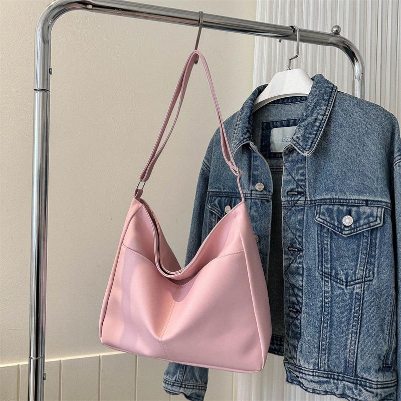 

Мода на большую вместимость популярна в этом году, мягкие наплечные сумки, женские новые повседневные сумки весна-лето 2025, сумки-тоут тренд