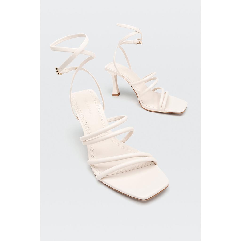 Sandallu bombé avec bande