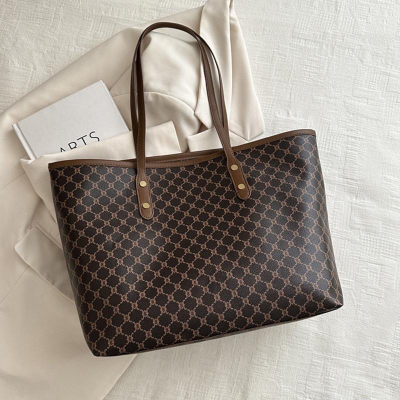 Beautiful personalized texture bag women's large-capacity tote bag commuter office worker fashion trendy shoulder bag
