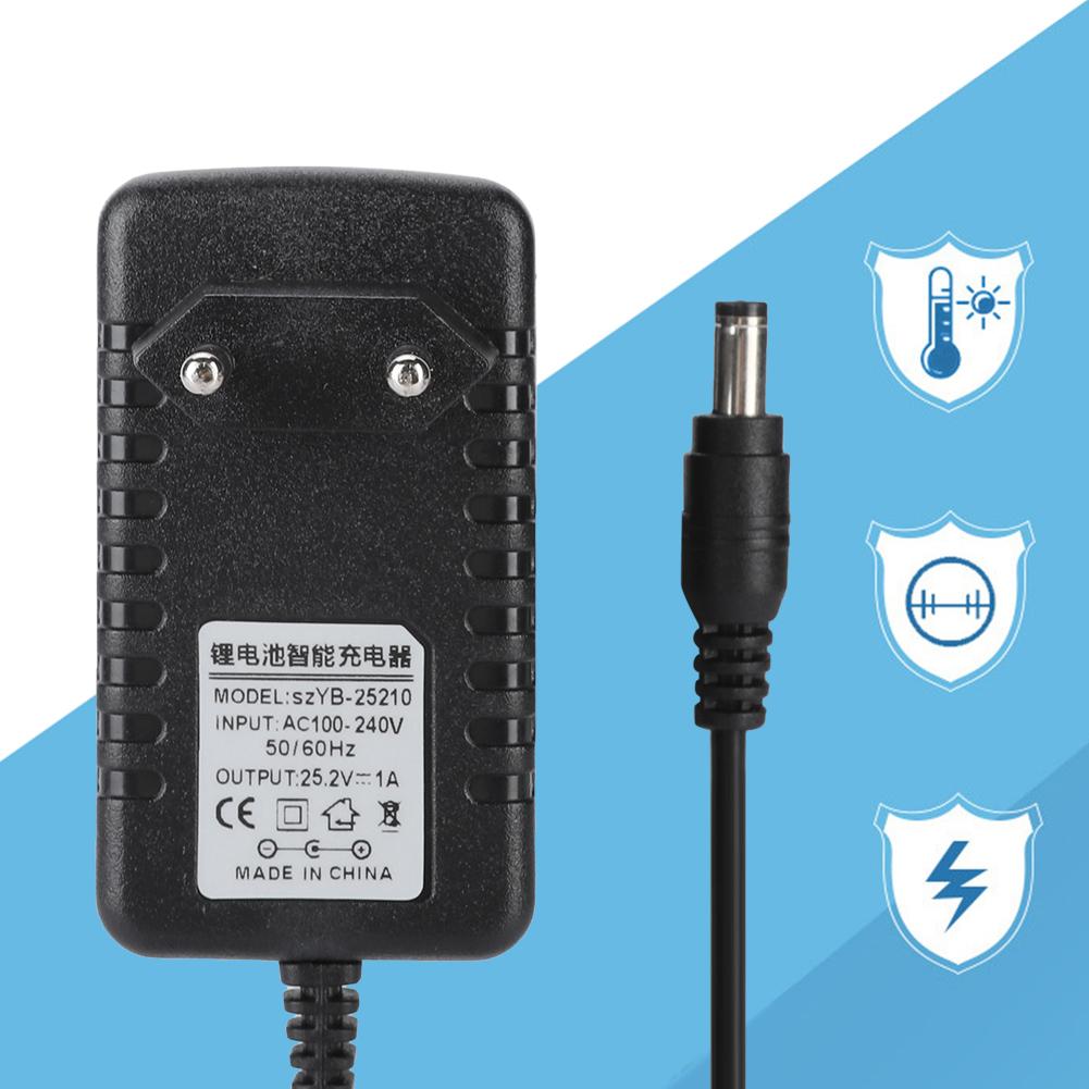 25,2 V/1 A Schnellladeadapter für Li-Ionen-Ladegerät, 100–240 V Eingang mit mehrstufigem Schutz