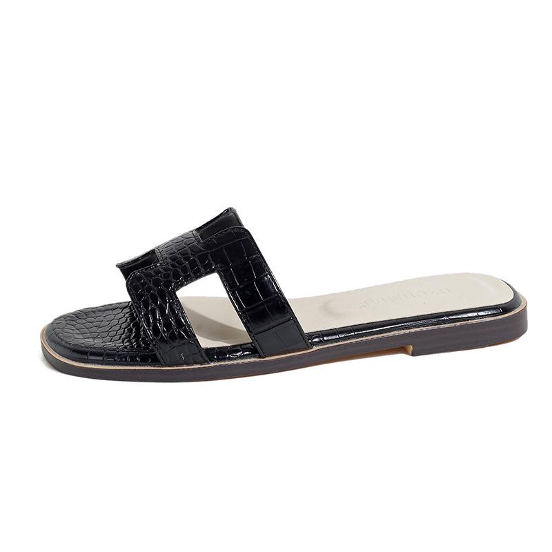 

Slippers women s outer wear 2025 new summer fashion versatile flat bottom one-word travel sandals large size women s shoes 43