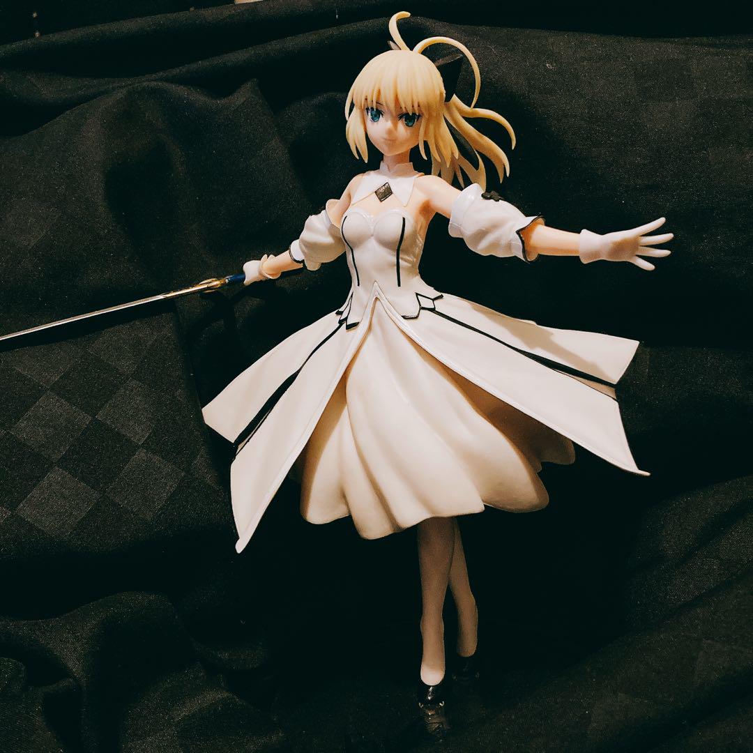 

[USED] Fate/Grand Order Altria Pendragon Lily Figure