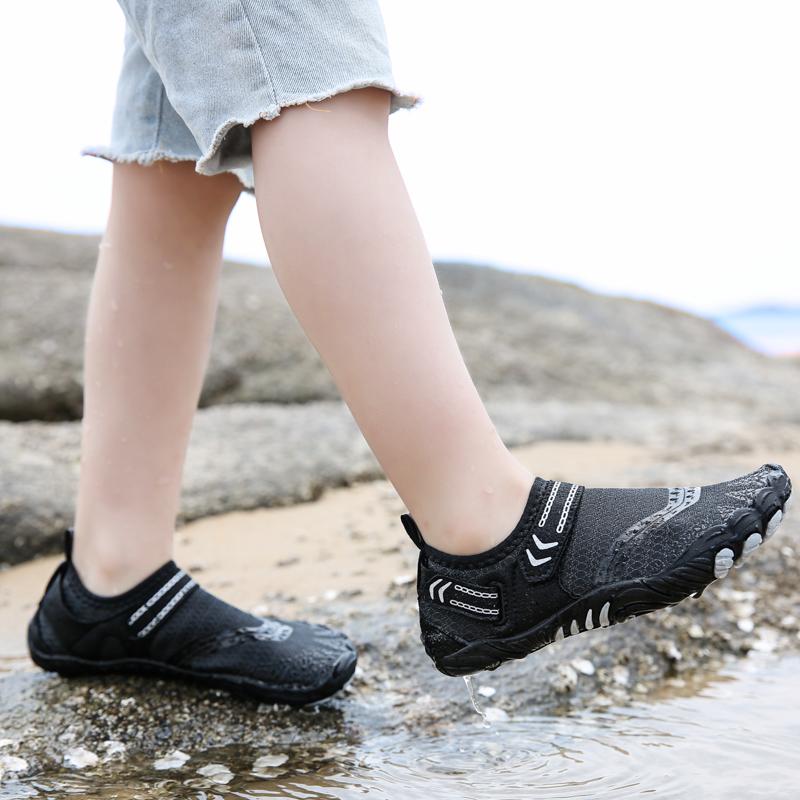 Quick Drying Wading Sneakers for Boys Girls Breathable Kids Swimming Aqua Shoes Anti-slip Lightweight Water Sports Shoes for Surfing Diving Boating