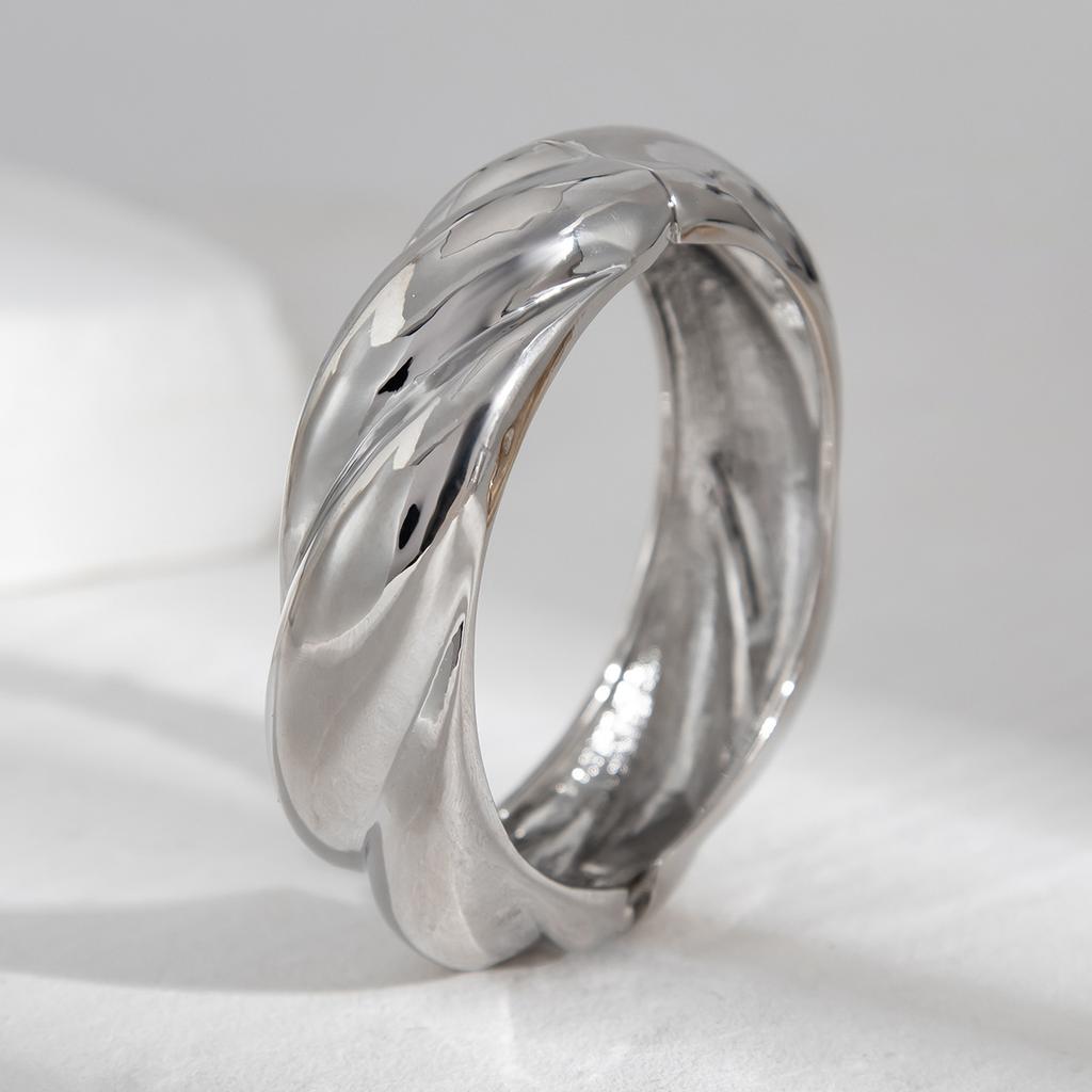 Fashion Heavy Industry Metal Smooth Irregular Wave Bracelet, Wind Threaded Mirror Stacked Bracelet