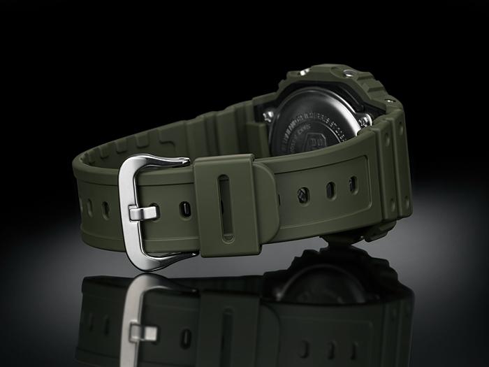 Casio G-SHOCK Men's Resin 200M Water Resistant Shock Resistant Alarm Quartz Watch DW-5610SU-3