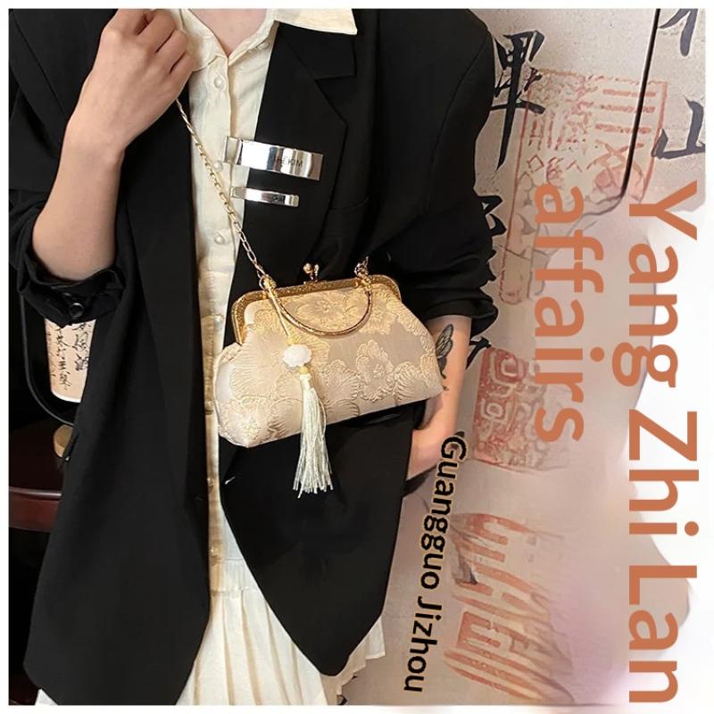 Chinese Style Embroidered Shoulder Bag Elegant Handbag Retro Small Square Bag Wedding Party Luxury Designer Women Evening Clutch