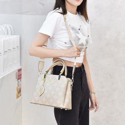 Bag Large Capacity Women's 2025 New Fashion Versatile Women's Bag Tote Bag Mother Bag Versatile Shoulder Messenger Bag Tide