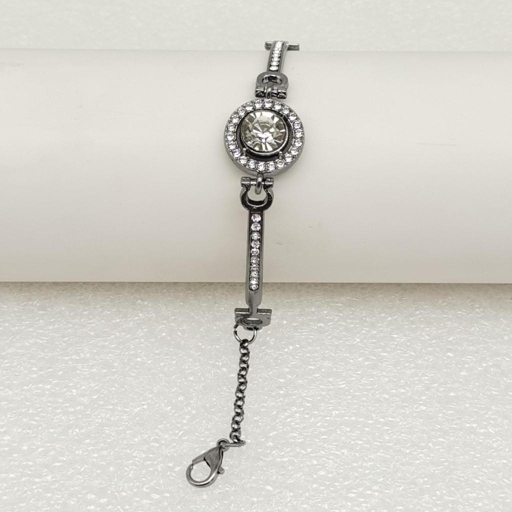 Korean Style Women's Sparkling Diamond Zircon Bracelet - Simple, Versatile, and Elegant.