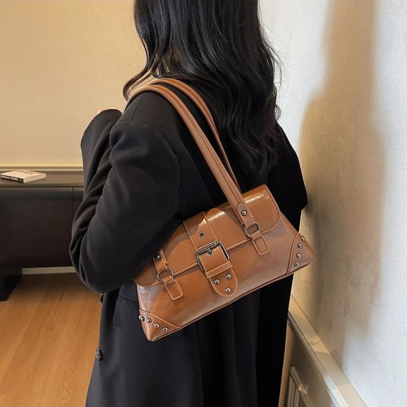 High-end Underarm Bag Women's New Trend Fashion Versatile Rivet Locomotive Bag Retro Light Luxury Hand Bag