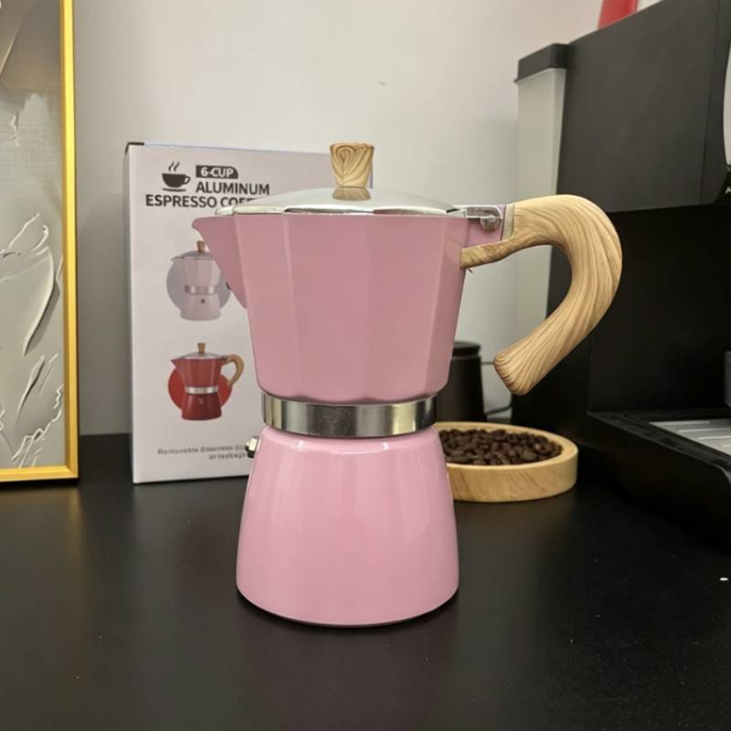 Caffettiera Moderna Minimalista in Alluminio con Manico in Legno per la Preparazione in Casa