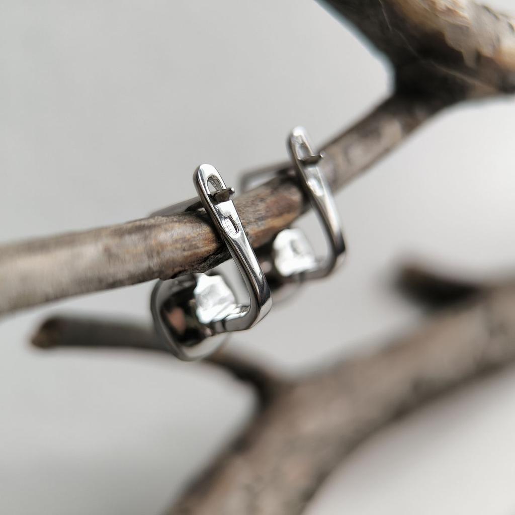 Серебряные серьги с фианитами (2146155)