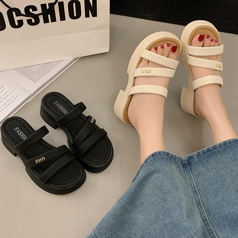 High-end Outer Wear Platform Slippers Women's 2025 Summer New Heightening Lightweight Softness Roman Casual Beach Sandals