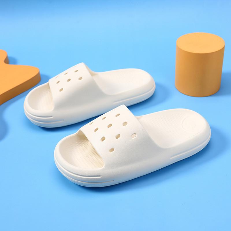 Comfortable Cartoon Mario Boys' Slippers Lightweight Soft Bottom Non-slip Design Perfect For Summer Wear