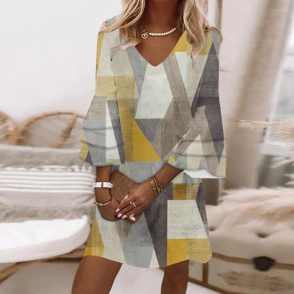 Women's Fashion Temperament Elegant Fresh Printed V-Neck 3/4 Sleeves  Dress