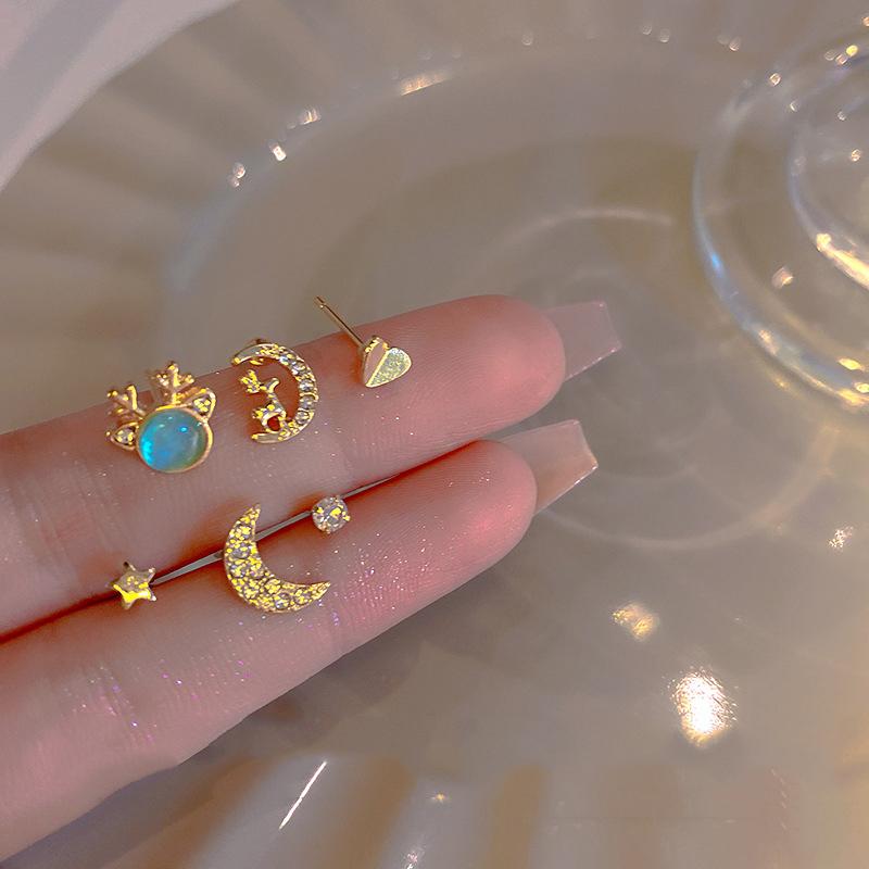 6Pcs/Set Elk Star Moon Stud Earring Set Korean Earrings Earrings for Women Heart Earrings Fashion Jewelry Ear Rings for Women