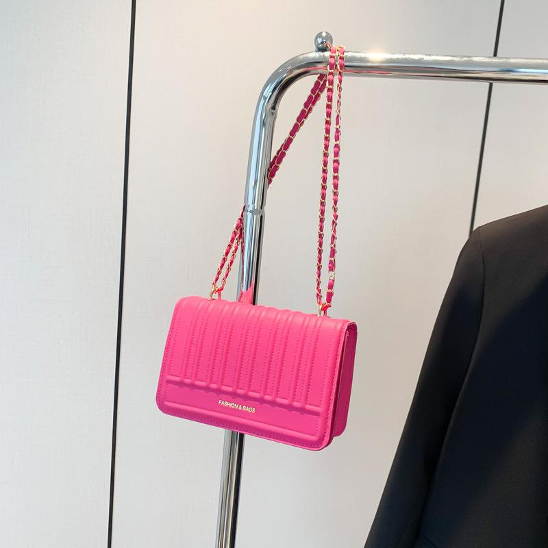 

Simple foreign style small square bag women s summer 2025 new casual personalized shoulder bag fashion Korean version messenger bag розы красного