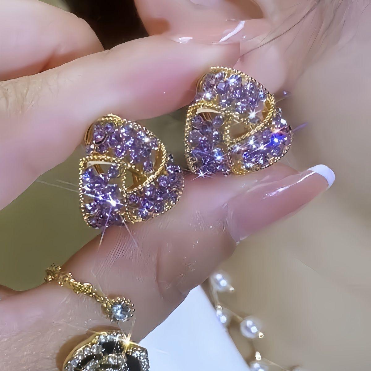 

Модные и универсальные серьги с бриллиантами в стиле «темперамент» фиолетовый