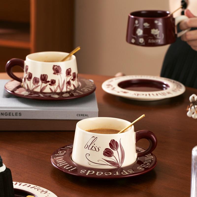 Flower Cup and Saucer Set To Cup Gift Box Light Luxury Coffee Cup Couple Ceramic Mug with Lid Spoon Souvenir Gift