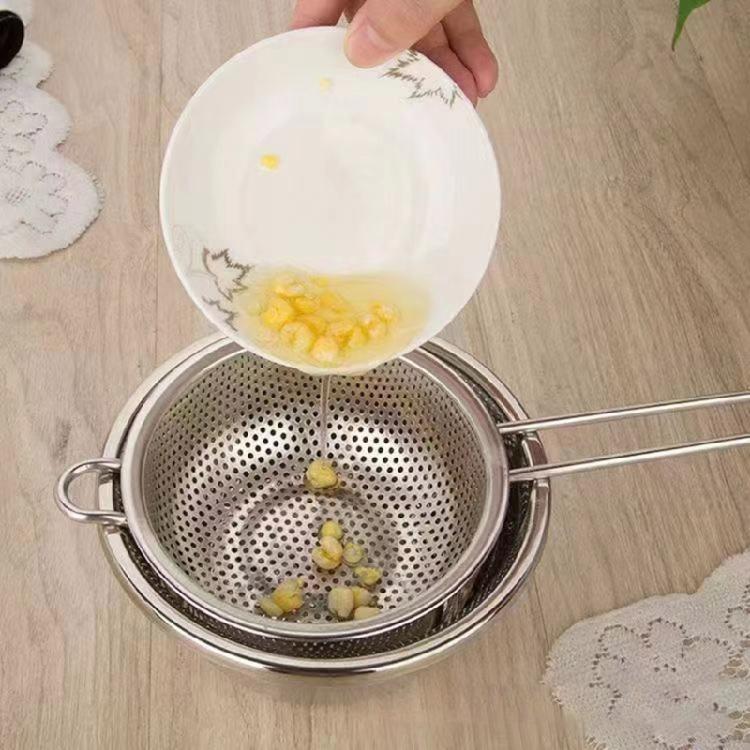 Stainless Steel Kitchens Strainer Basket Durable Build Comfortable Handle Portable and Effective for Various Use