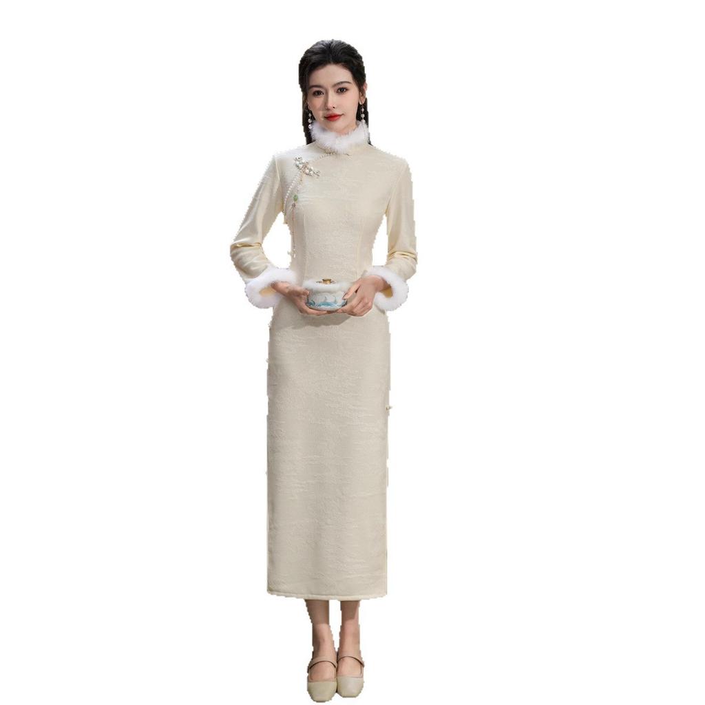 New Chinese velvet auspicious cloud jacquard cheongsam, new thickened long compound super soft autumn and winter youthful temperament advanced sense