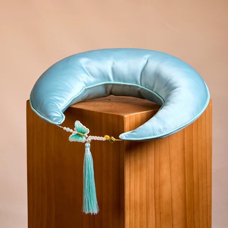 

Moon Shaped Pillow Irregular Sofa Chair Cushion French Floral Pattern Seat Pillow Soft Stuffed Modern Cozy Luxury Home Decor