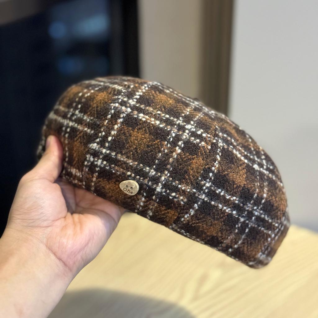 Neue Herbst- und Wintermode Modische Retro Karomütze für Damen, die das Gesicht betont, vielseitige Retro-Beret-Mütze, Malermütze, Trend