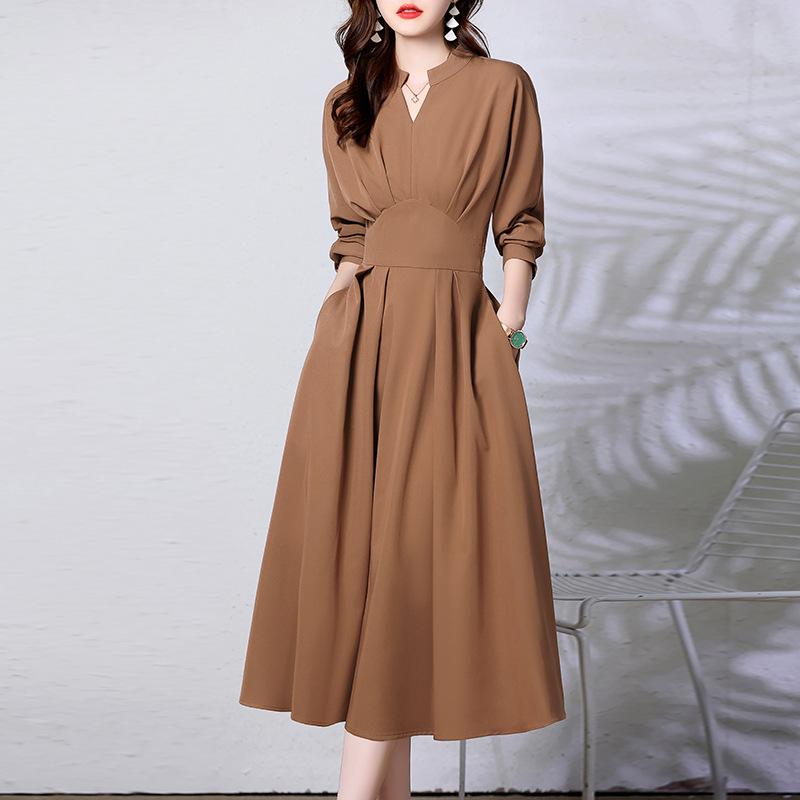 

Spring and Autumn temperament beautiful dress women s new long-sleeved waist thin V-neck age-reducing skirt M кавовий