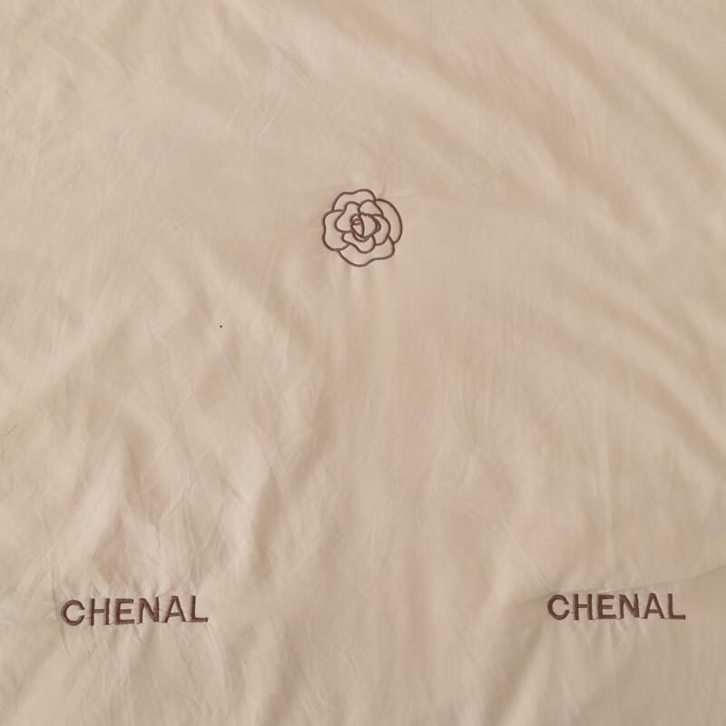 Fang En FN-B6081 All-Season Polyester Quilt