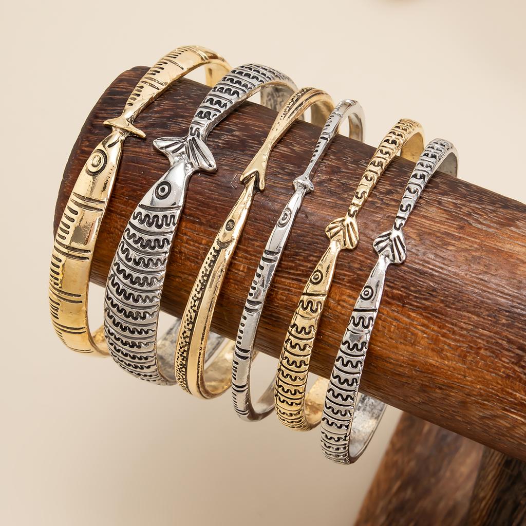 Salircon 6 Pcs/set Vintage Metal Stacked Bangle Women Ethnic Style Fish Pattern Symbol Bracelet Party Accessories Jewelry Gifts