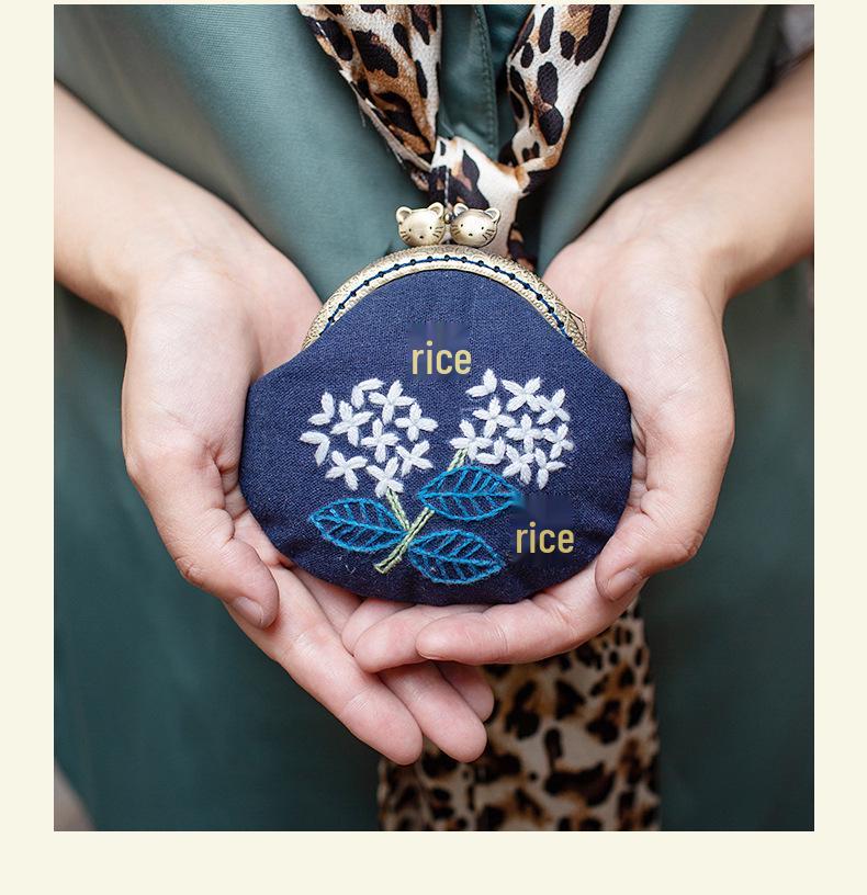 Lu Embroidery Floral Coin Purse DIY Kit: 3D Beginner's Handmade European Design