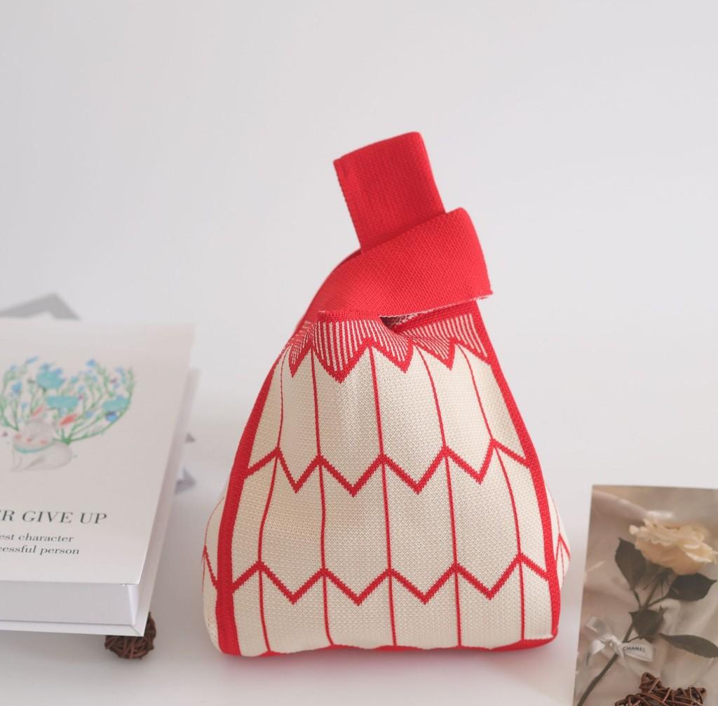 Trendy Knit Bucket Bag For Women Soft And Spacious Tote Bag With Eye-catching Patterns Ideal For Daily Wear And Gifts