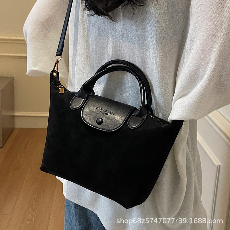 2025 Winter New Korean Version of Personalized Fashion Portable Bucket Bag Retro High-value Commuter Shoulder Crossbody Bag