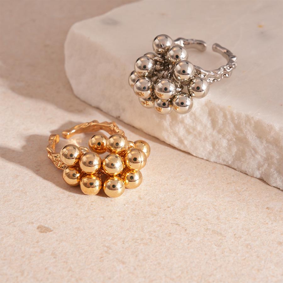 Bague Ouverte Plissée Boule à Pompon Élégante - Bijou pour Index Design Européen & Américain