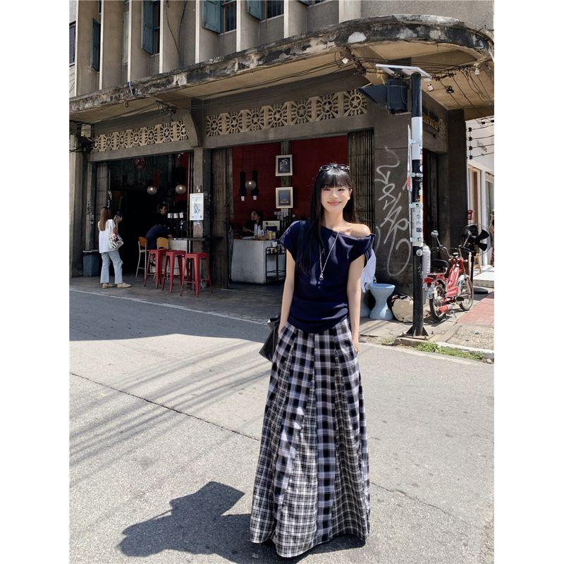 Fashion Suit Asymmetrical off-Shoulder Short-Sleeved T-shirt Women's Summer Gingham Skirt A- Line Skirt Idle Style Two-piece Set