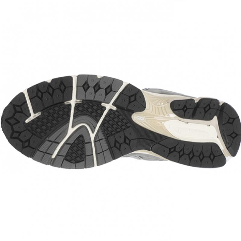 New Balance 2002r Premium Vintage Grey