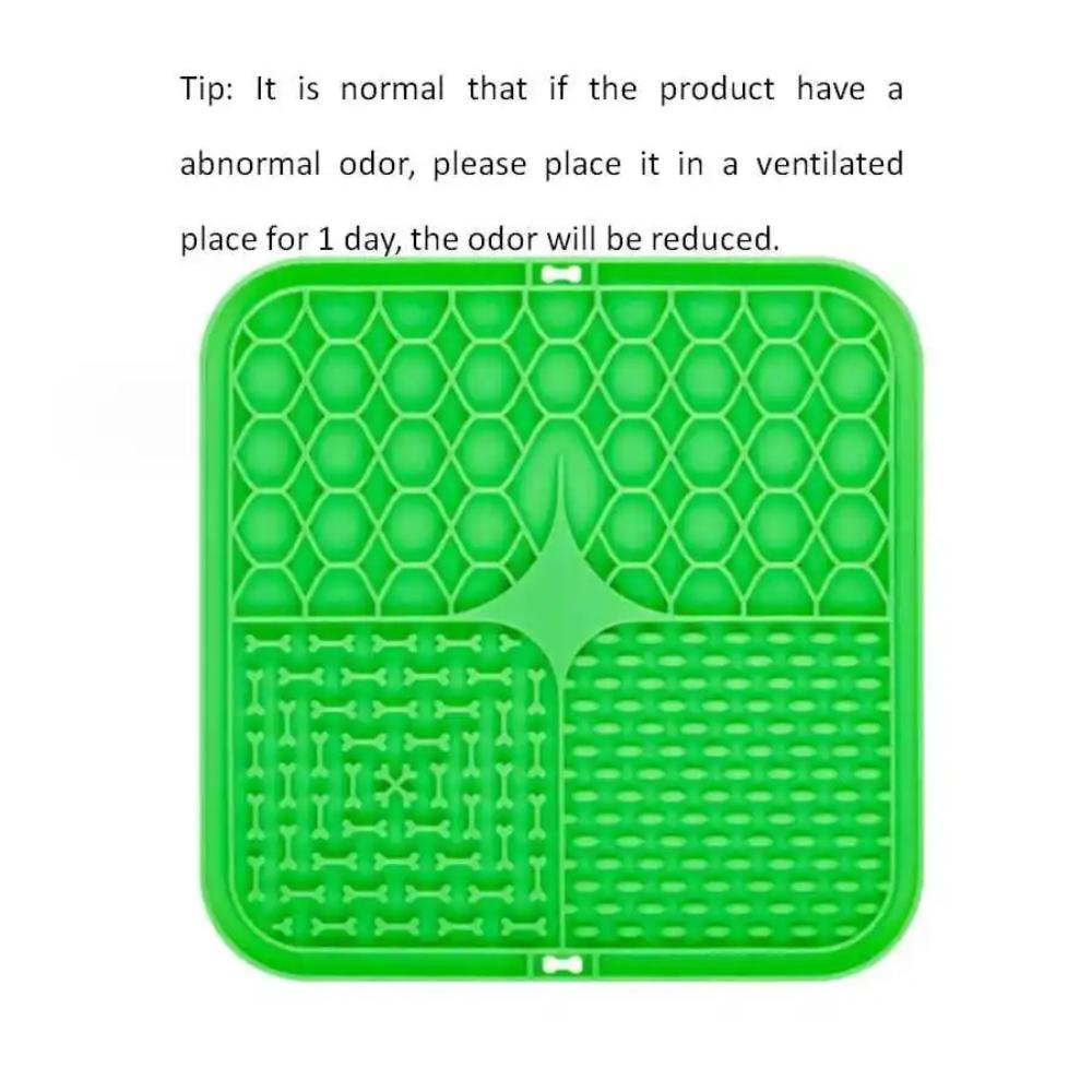 Pet Licking Plate, Slow Food Plate, Silicone Pet Slow Food Tableware Bowl, Suction Cup, Dog Licking Pad,Dog Cat Brush