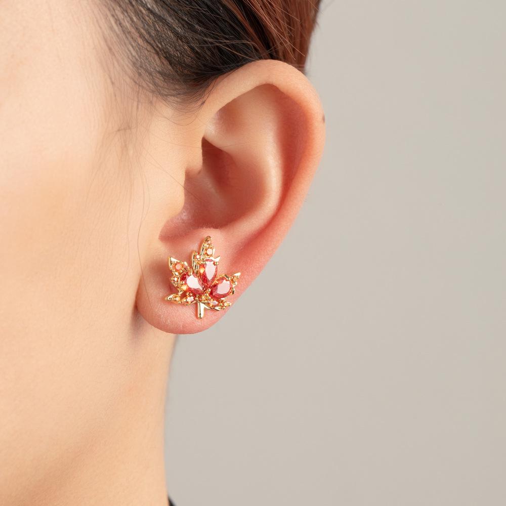 14k Vergoldete Koreanische Karamell Ahornblatt Ohrstecker