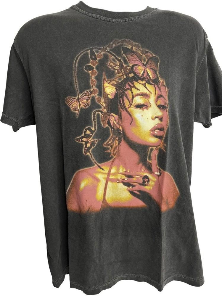 Kali Uchis Shirt Black Red Moon In Venus Tour Part II Concert Graphic Unisex T-Shirt L
