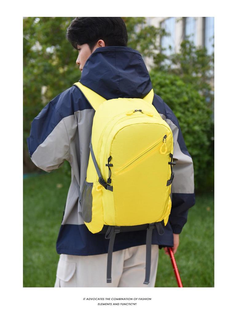 Spine Protection Large Capacity Outdoor Backpack - Fashionable, Breathable Travel Bag for Mountaineering